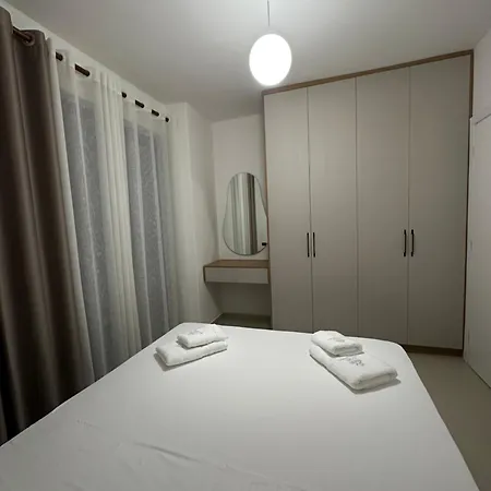 Elois Seaview Apartment,