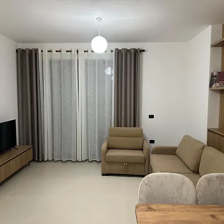Elois Seaview Apartment, *