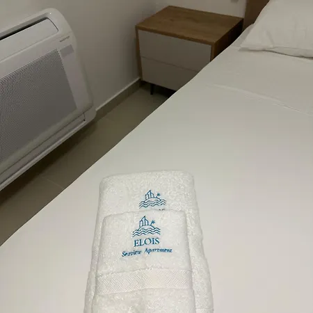 Elois Seaview Apartment, 아파트