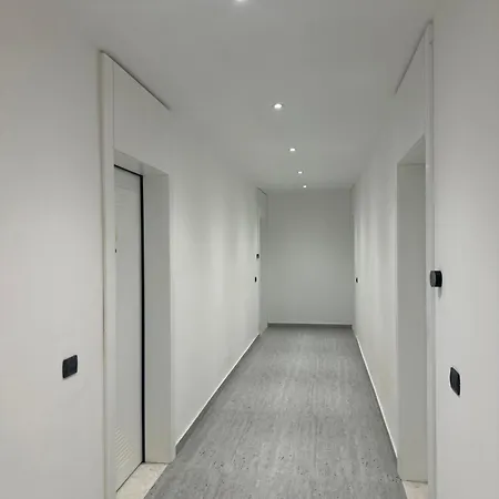 Elois Seaview Апартаменты *