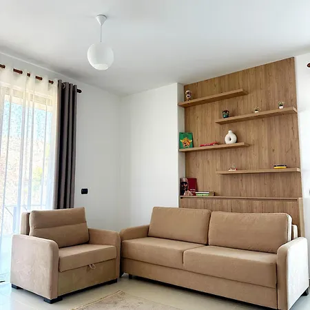 Elois Seaview Apartment, アパート Shëngjin
