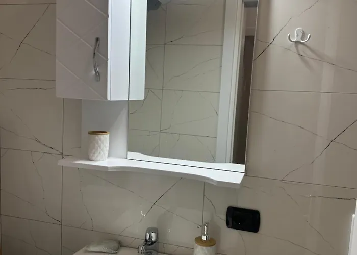 Elois Seaview 公寓 Shëngjin